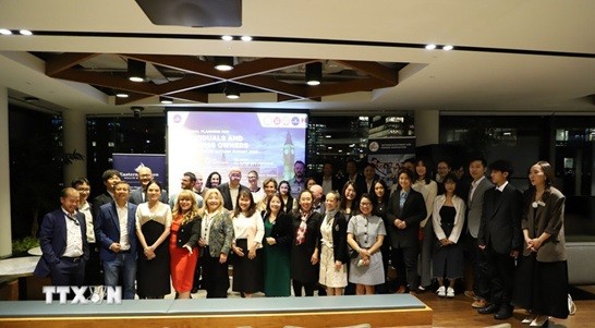 Strengthening Financial and Business Relations Between Vietnam and the UK