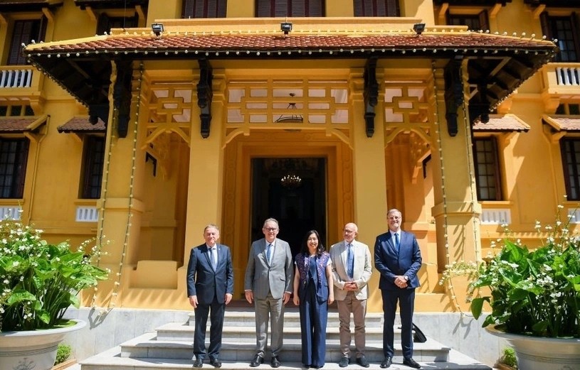 Vietnam News Today (Sep. 20): France Backs Vietnam in New Stage of Development