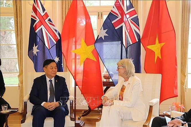 Head of the Commission for Information, Education, and Mass Mobilisation Nguyen Trong Nghia (L) and Australian Governor-General Sam Mostyn (Photo: VNA) Head of the Commission for Information, Education, and Mass Mobilisation Nguyen Trong Nghia (L) and Australian Governor-General Sam Mostyn (Photo: VNA)
