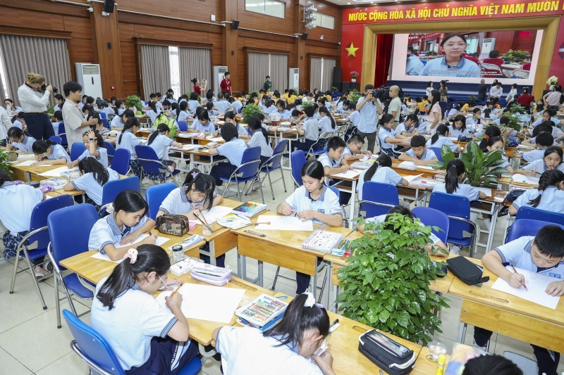 The contest is also a forum for children to express their ideas, aspirations, and commitment to environmental protection. (Photo: Dinh Hoa)