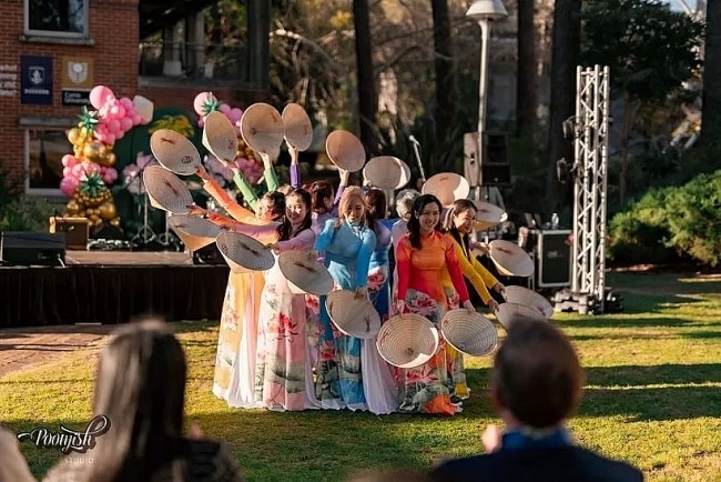 Youthful Spirit of Vietnamese Students Shines at Curtin, Western Australia