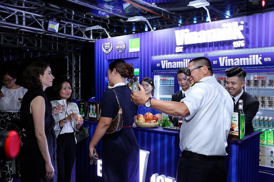 Vietnamese Delicacies Win Over International Guests at Royal Navy Diplomatic Event