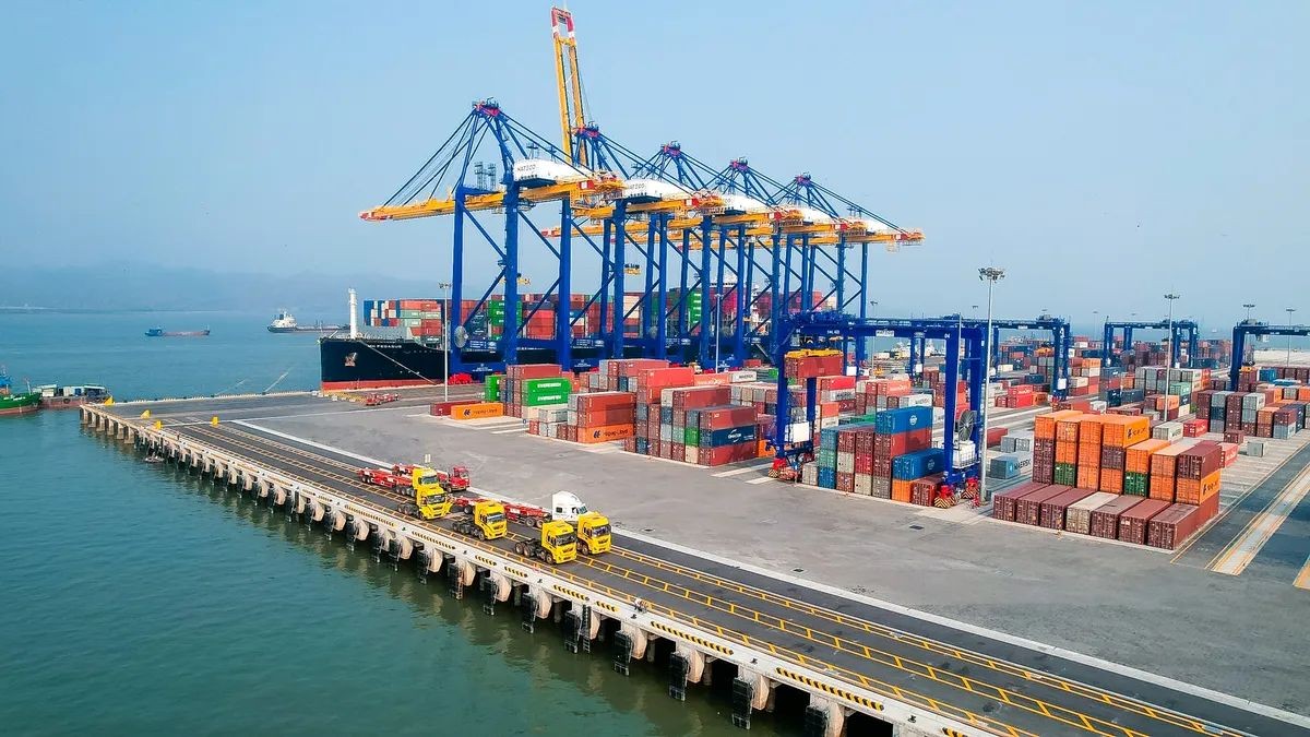 Hai Phong port has entered the top 30 of the ranking.
