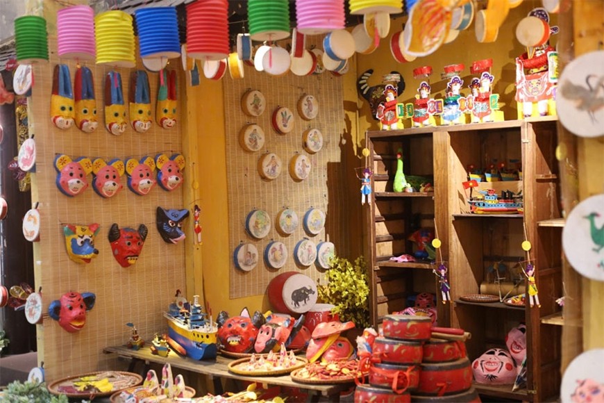 A Taste Of Vietnam's Traditional Mid-Autumn Festival At Thang Long Imperial Citadel