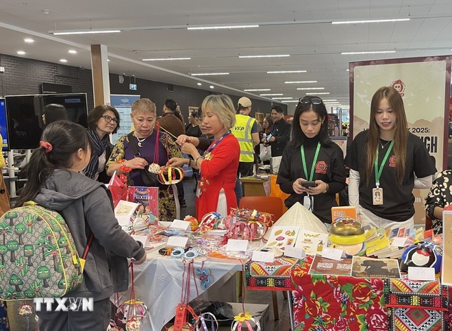 Traditional Mid-Autumn Festival Unites Vietnamese Community in the UK