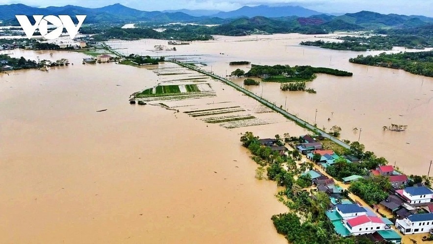 Typhoon Bualoi, followed by heavy rain, has caused severe flooding in many parts of central Vietnam.