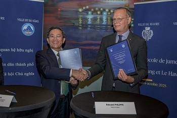 Vietnam News Today (Oct. 8): Vietnamese, French Port Cities Set Up Cooperative, Friendly Ties