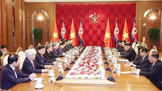 Party leader To Lam and his delegation at the talks (Photo:VNA) Party leader To Lam and his delegation at the talks (Photo:VNA)
