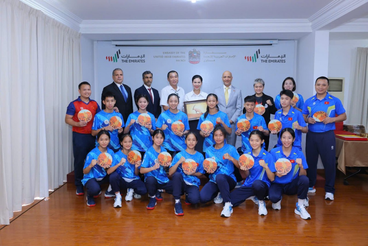UAE Embassy Honors Outstanding Achievements of Vietnam Youth Muay Thai Team