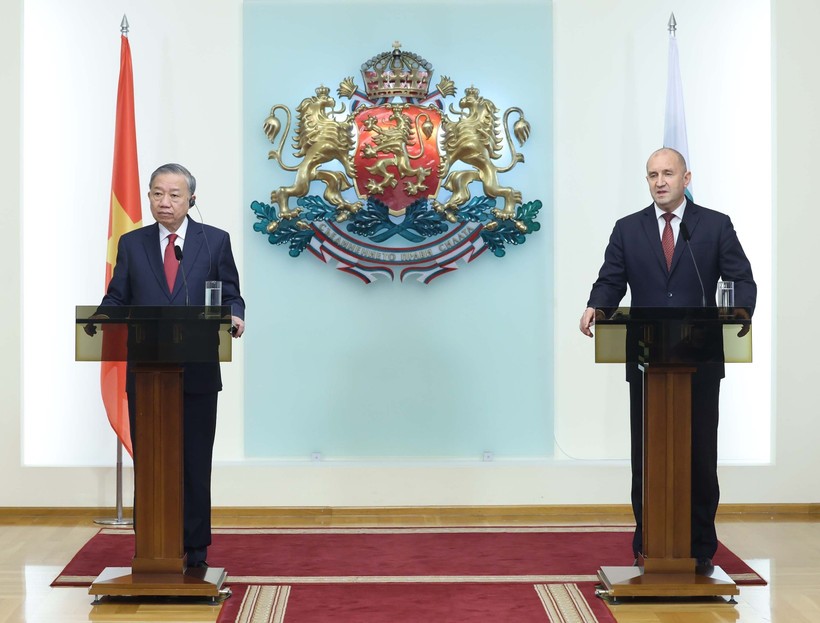Vietnam News Today (Oct. 24): Vietnam, Bulgaria Establish Strategic Partnership