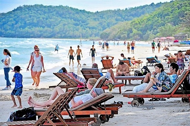 International tourists in Phu Quoc Island. Eastern European travellers are showing diverse preferences when exploring Vietnam with Phu Quoc Island leading searches. (Photo: vietnamnet.vn) International tourists in Phu Quoc Island. Eastern European travellers are showing diverse preferences when exploring Vietnam with Phu Quoc Island leading searches. (Photo: vietnamnet.vn)