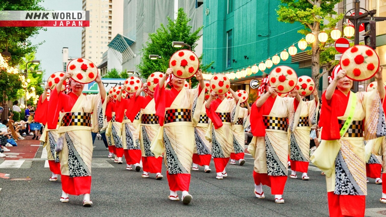 Non La “made in Vietnam” at the Hanagasa Festival in Yamagata, Japan. (Photo: NHK) Non La “made in Vietnam” at the Hanagasa Festival in Yamagata, Japan. (Photo: NHK)