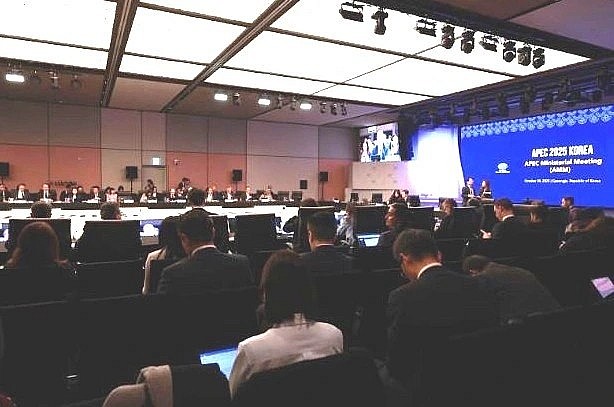 At the 36th APEC Ministerial Meeting (Photo: congthuong.vn) At the 36th APEC Ministerial Meeting (Photo: congthuong.vn)