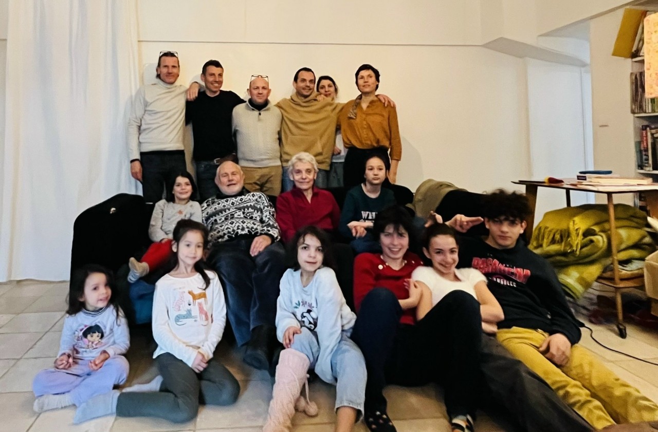 From Chartres (France), Teaching Children to Speak Their Mother Tongue From Chartres (France), Teaching Children to Speak Their Mother Tongue