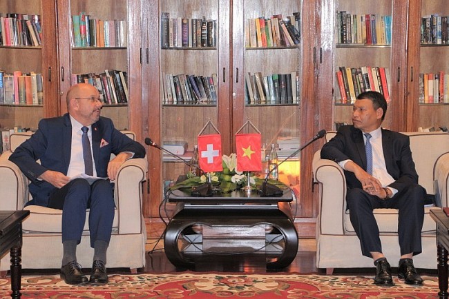 Da Nang Promotes Multifaceted Cooperation with Switzerland