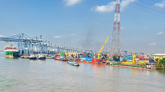 Total import-export turnover reaches over 762.4 billion USD in January-October (Photo: VNA)