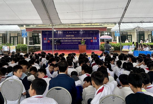 WVIV Spreads Message “Not Alone” to Protect Children in Cyberspace