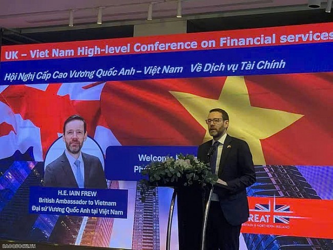 Promoting Vietnam-UK Cooperation in Developing Modern Financial Services