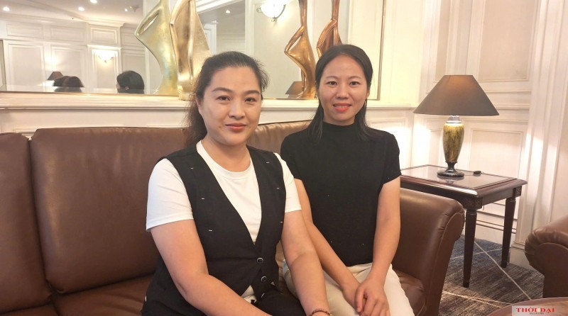 Tan Liying (left) hopes that cooperation between China and Viet Nam will become increasingly strong and fruitful. (Photo: Ngoc Anh)