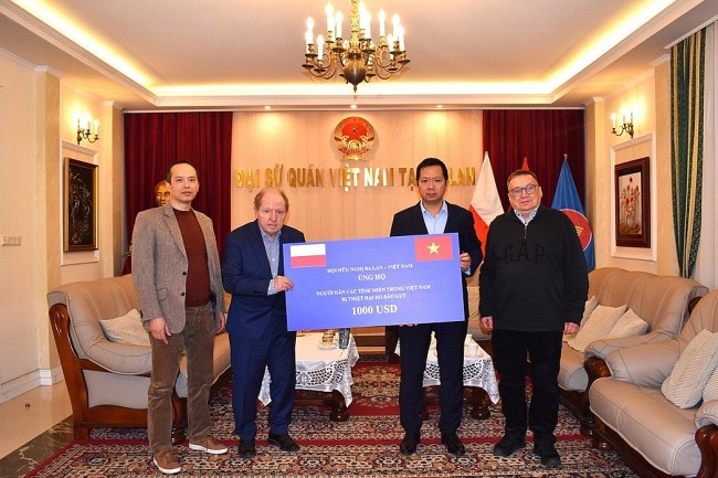 Poland - Vietnam Friendship Association Supports Flood Victims