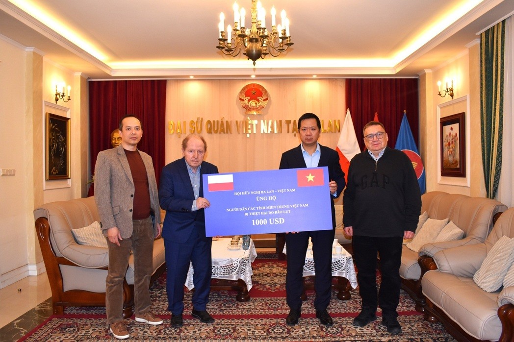 Poland - Vietnam Friendship Association Supports Flood Victims