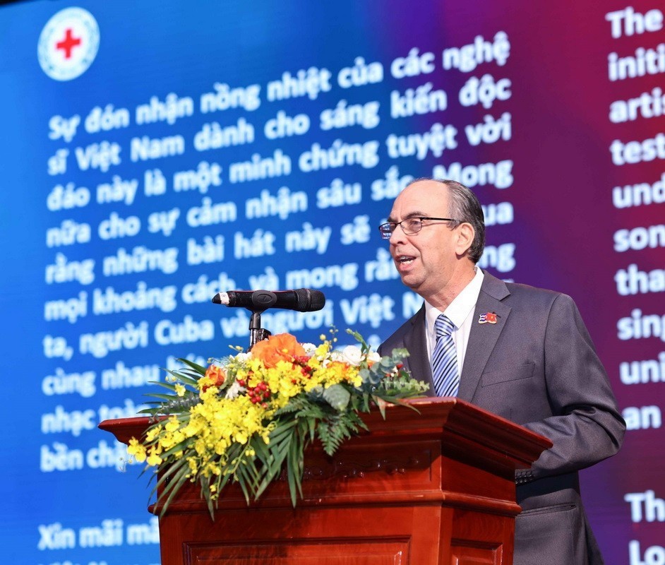 Viet Nam-Cuba Solidarity: Command of  Heart