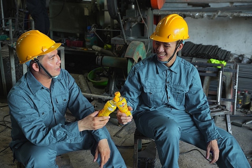 With Number 1 energy drink, any passion can endure — as long as you have the energy to see it through. With Number 1 energy drink, any passion can endure — as long as you have the energy to see it through.