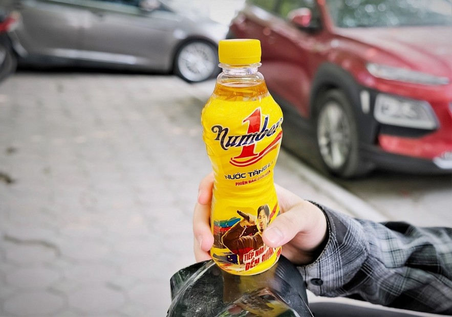 With energy-boosting ingredients that deliver instant alertness, Number 1 is a trusted companion for young people, helping them overcome challenges at work and in life to become the best version of themselves.