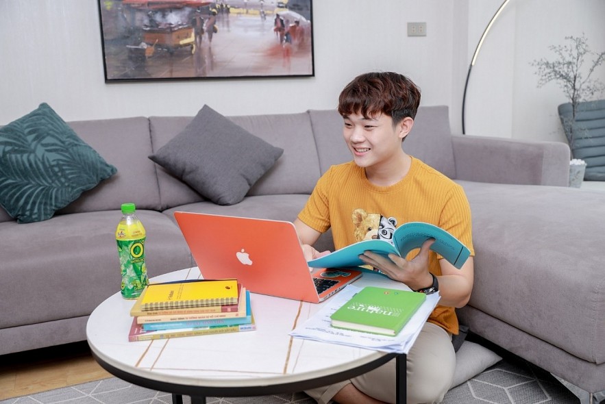 Freshmen “Level-Up” Journey: Turning Stress into Fuel for Growth Freshmen “Level-Up” Journey: Turning Stress into Fuel for Growth