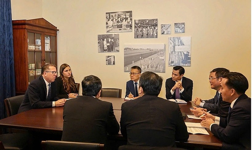 Minister Nguyen Hong Dien hopes to establish practical cooperation mechanisms with the state of Nebraska. (Photo: The Courtesy of MoIT) Minister Nguyen Hong Dien hopes to establish practical cooperation mechanisms with the state of Nebraska. (Photo: The Courtesy of MoIT)