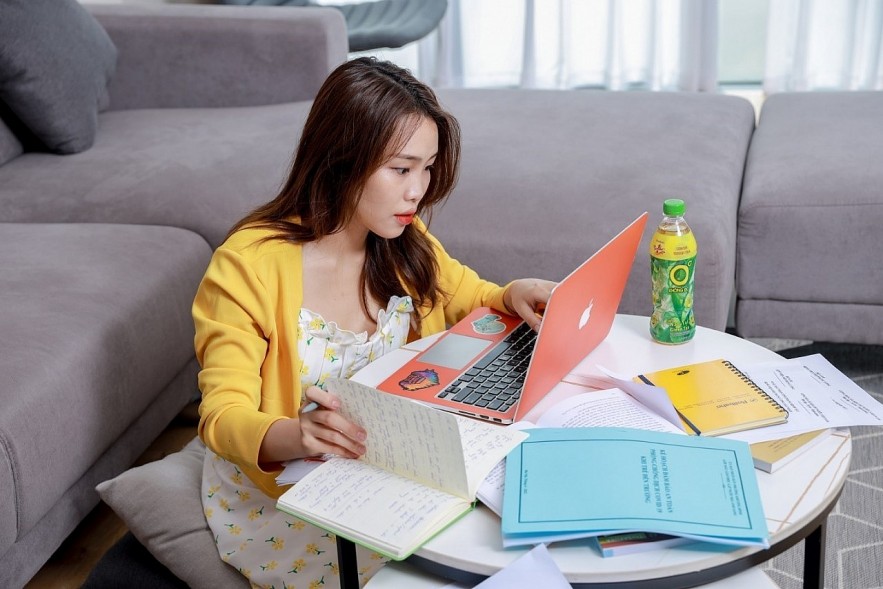 Write For Me said:Many freshmen feel overwhelmed and stressed by the new subjects and unfamiliar knowledge they encounter for the first time in college. Write For Me said:Many freshmen feel overwhelmed and stressed by the new subjects and unfamiliar knowledge they encounter for the first time in college.