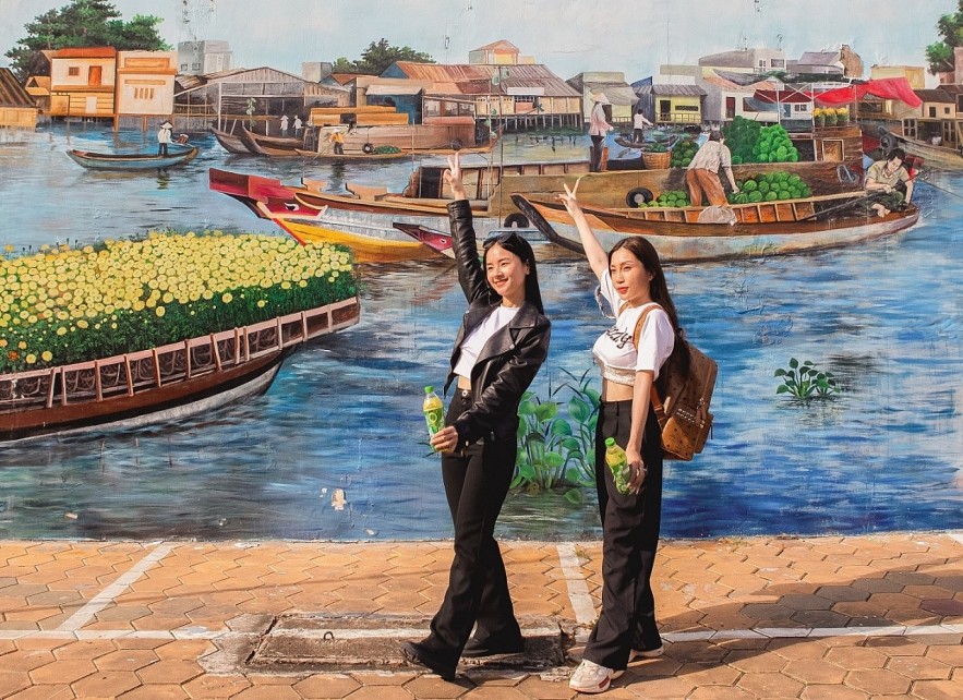 Gathering with friends and chilling with Zero Degree Green Tea is a favorite way for freshmen to ease stress and cool down life in their new environment.