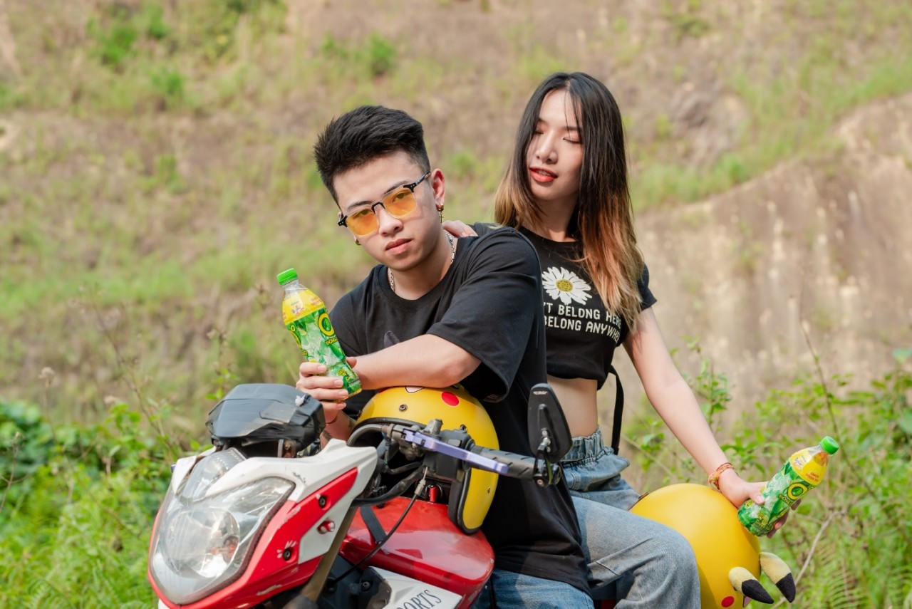 Zero Degree Green Tea is a must-have item for young people to reduce stress and fatigue during trips to experience nature and cool down life. Zero Degree Green Tea is a must-have item for young people to reduce stress and fatigue during trips to experience nature and cool down life.