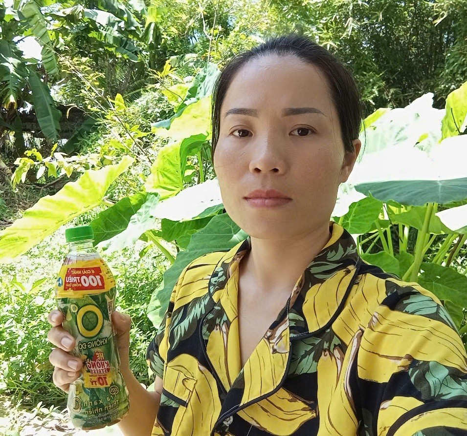 Ms. Hua Thi Ngoc Giau is the 4th customer to win the second prize of a voucher worth 20 million VND. Ms. Hua Thi Ngoc Giau is the 4th customer to win the second prize of a voucher worth 20 million VND.