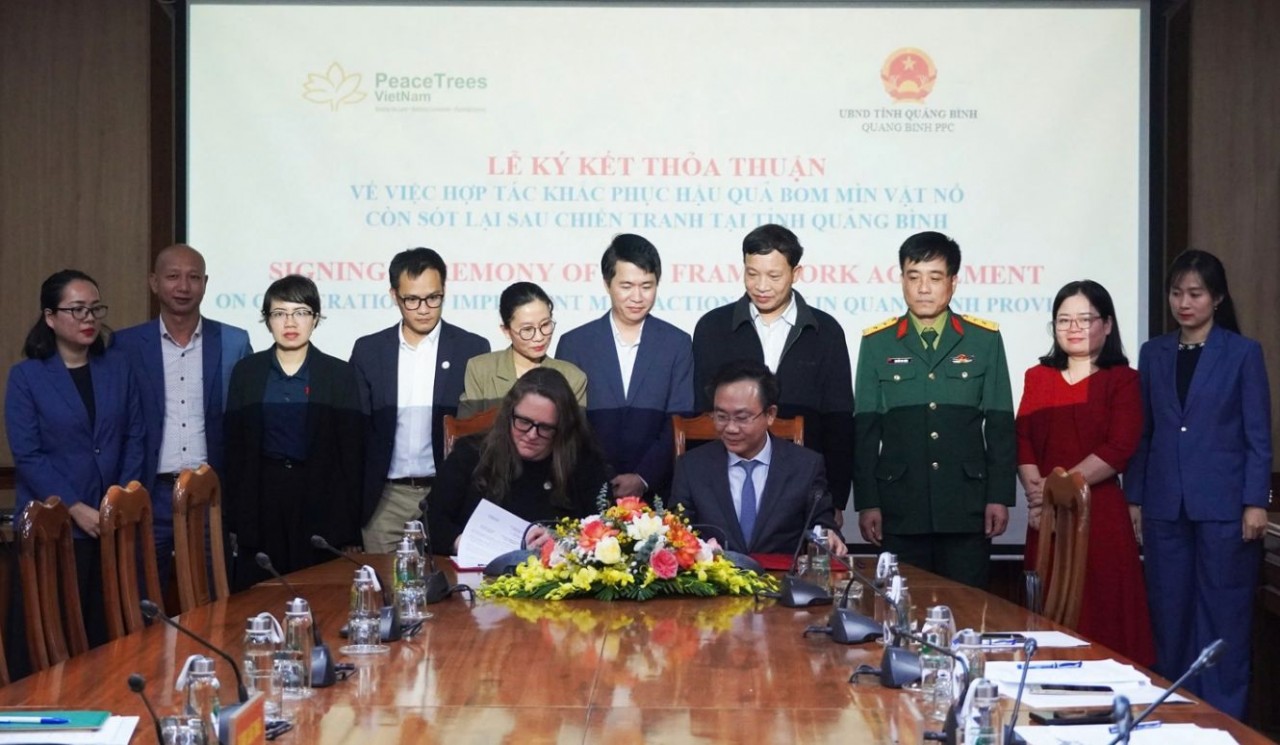 PeaceTrees Vietnam: Healing War Legacies, Building the Future PeaceTrees Vietnam: Healing War Legacies, Building the Future