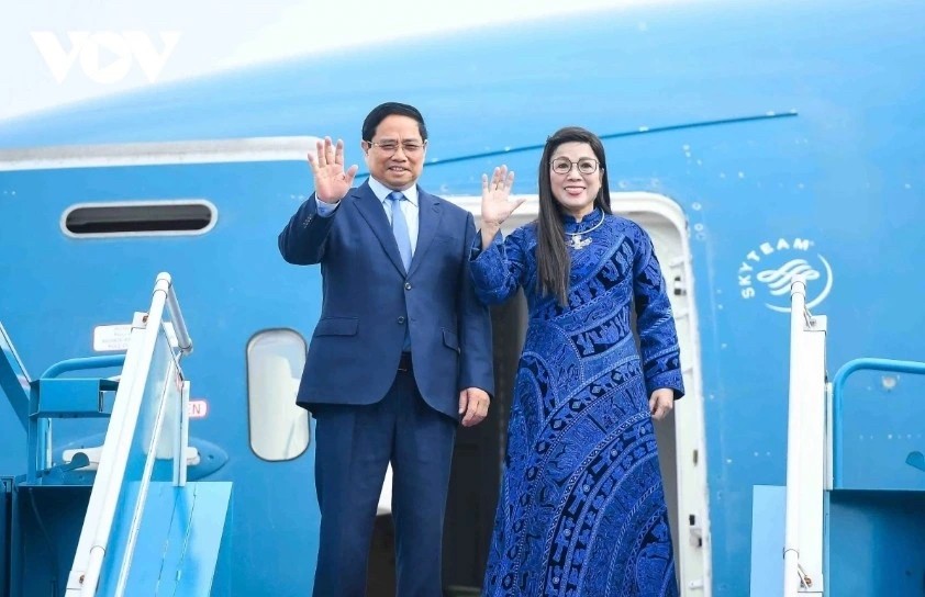 Vietnam News Today (Nov. 17): PM Chinh Departs for Kuwait, Algeria and Attendance at G20 Summit in South Africa