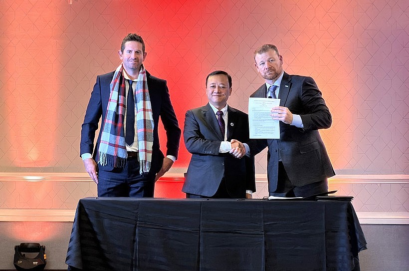 At a ceremony to announce the cooperation agreement between VIPTAM Group, Inlog and partners (Photo: VNA) At a ceremony to announce the cooperation agreement between VIPTAM Group, Inlog and partners (Photo: VNA)