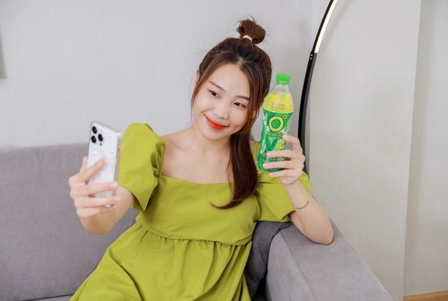 Young students choose to stay in touch with their families every day to ease the feeling of homesickness. Photo: Tân Hiệp Phát Young students choose to stay in touch with their families every day to ease the feeling of homesickness. Photo: Tân Hiệp Phát