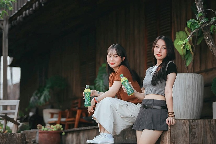 Coolcation Trend: When Young People Choose to Cool Down Life with Zero Degree Green Tea Coolcation Trend: When Young People Choose to Cool Down Life with Zero Degree Green Tea