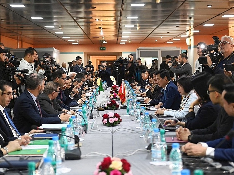The 13th meeting of the Vietnam-Algeria Inter-Governmental Committee is held in Algiers from November 16-17. (Photo: VNA) The 13th meeting of the Vietnam-Algeria Inter-Governmental Committee is held in Algiers from November 16-17. (Photo: VNA)