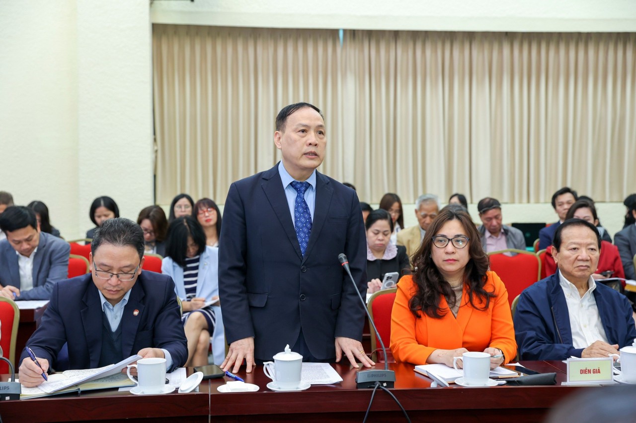 Prof. Dr. Sci. Nguyễn Đình Đức (center), Chairman of the University Council, University of Engineering and Technology, Vietnam National University, Hanoi; Member of the Standing Committee of the Vietnam–Russia Friendship Association. (Photo: Đinh Hòa)