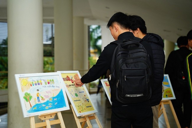 Vietnamese Youth Join hands to Fight Antibiotic Resistance in Agriculture