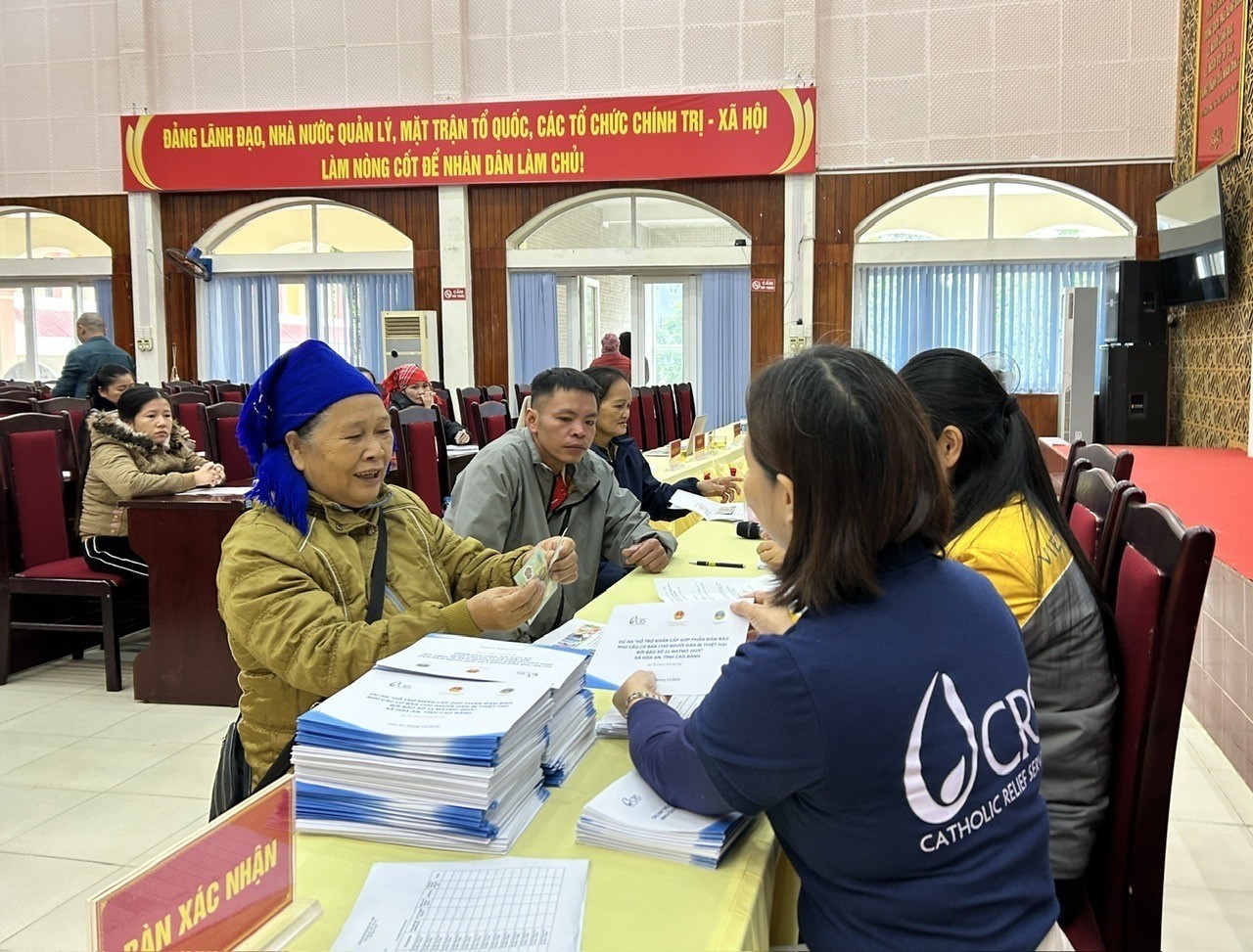 International Organizations Provide Emergency Aid To Disaster-Hit Localities In Vietnam
