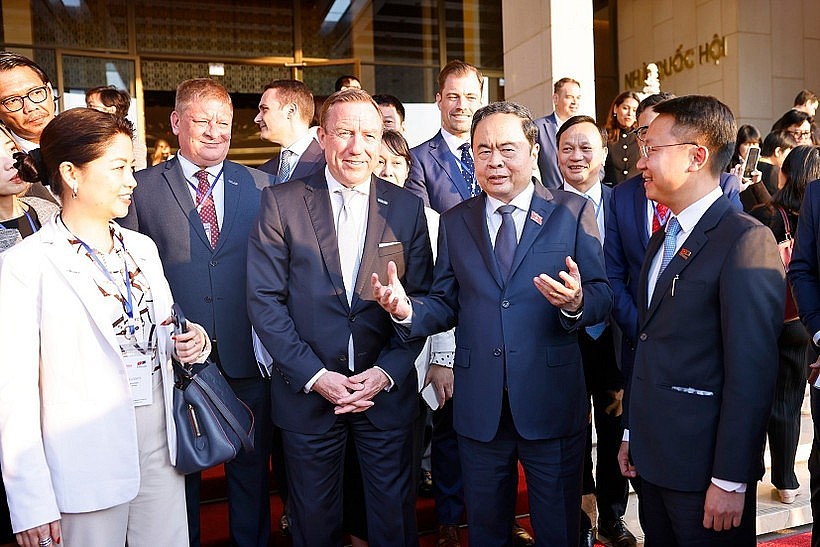 National Assembly Chairman Tran Thanh Man on November 24 receives a delegation of the European–ASEAN Business Council (EU-ABC) and the European Chamber of Commerce in Vietnam (EuroCham). (Photo: VNA)
