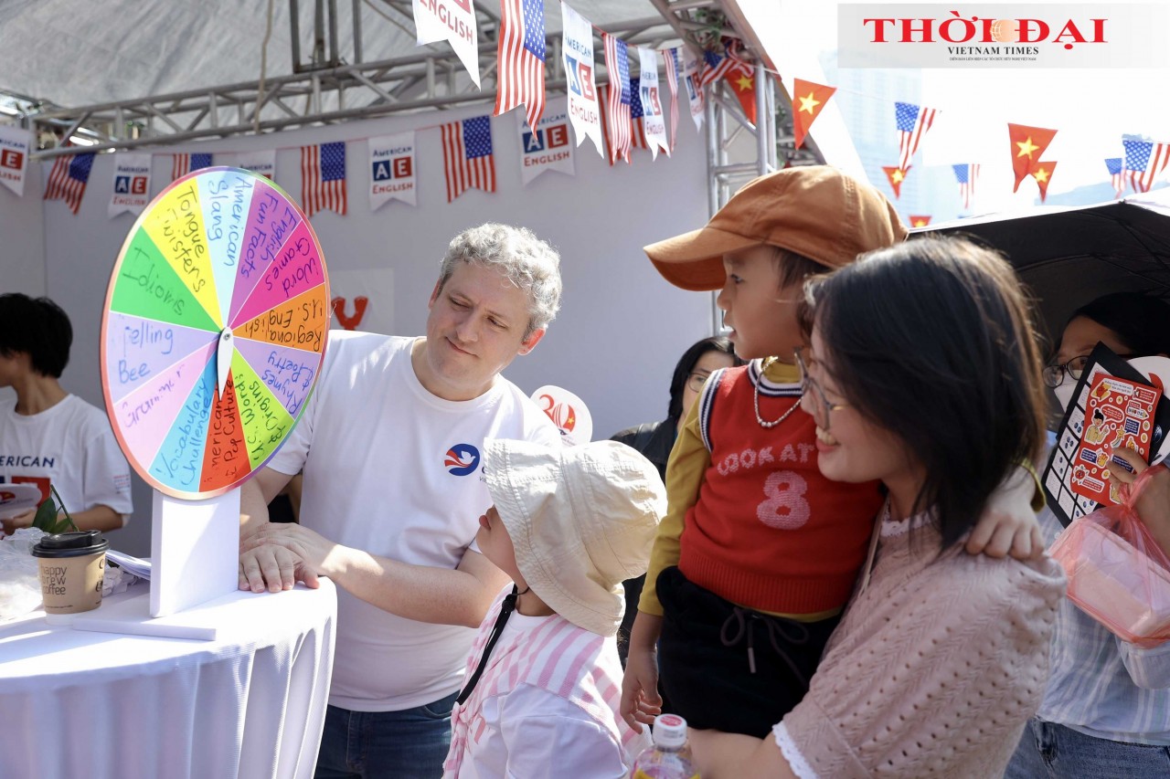 Vietnam – US Friendship On Vibrant Display In The Heart Of Hanoi Vietnam - US Friendship On Vibrant Display In The Heart Of Hanoi