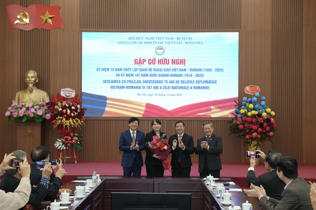 People-to-People Exchanges Strengthen Vietnam–Romania Friendship