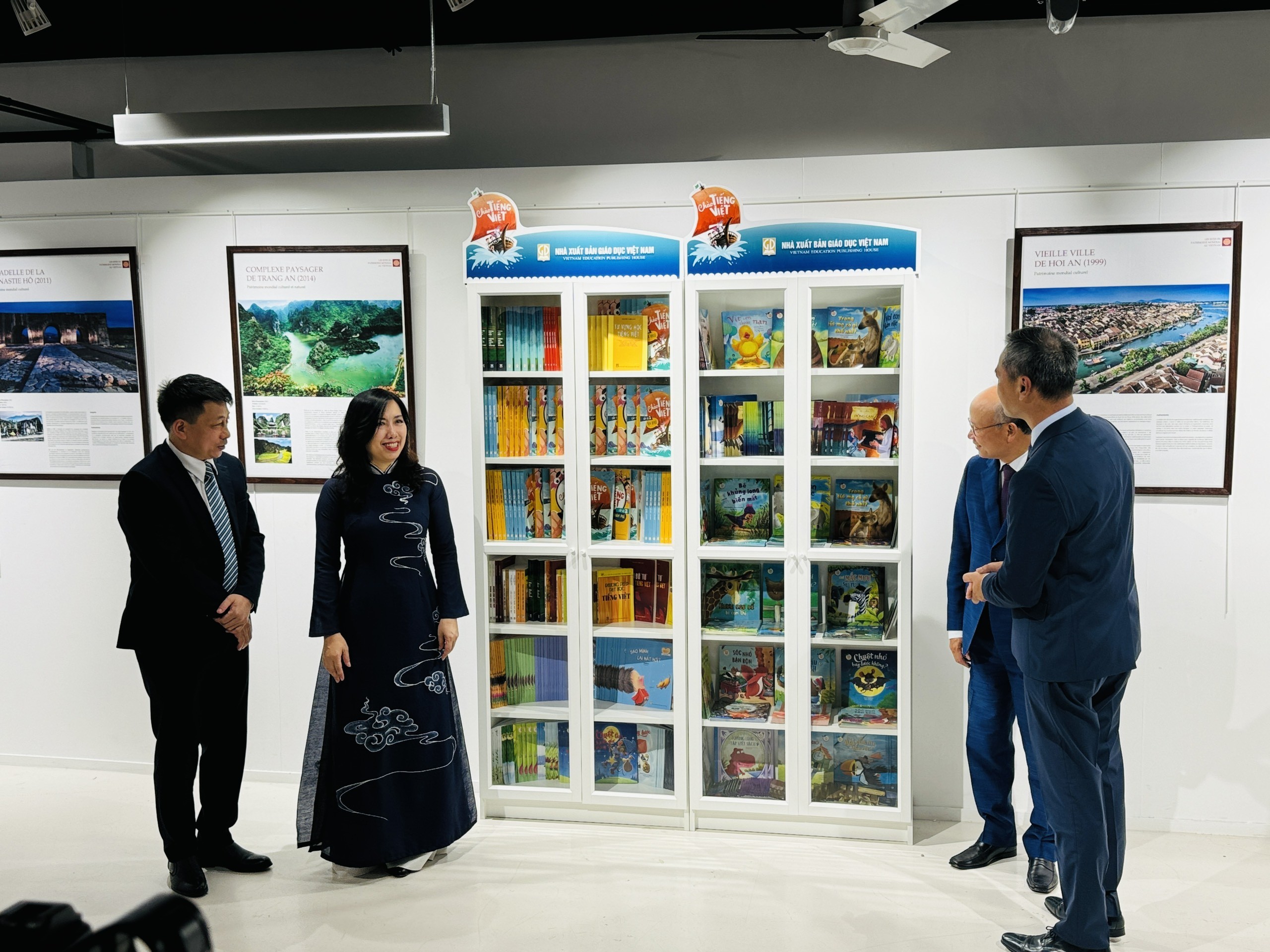 Synchronized Efforts and Strong Determination to Ensure Vietnamese Language Spreads and Endures