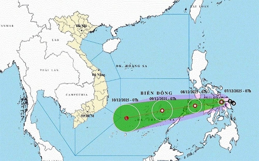 A tropical depression is likely to enter East Sea on December 8. A tropical depression is likely to enter East Sea on December 8.