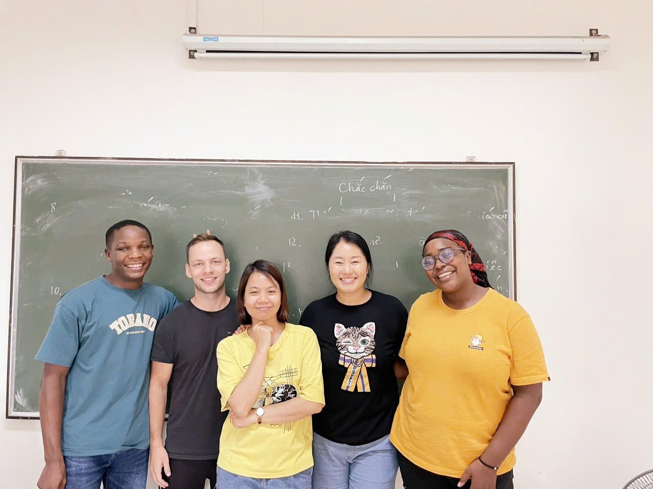 Small “Tips” for Teaching Vietnamese to Foreigners