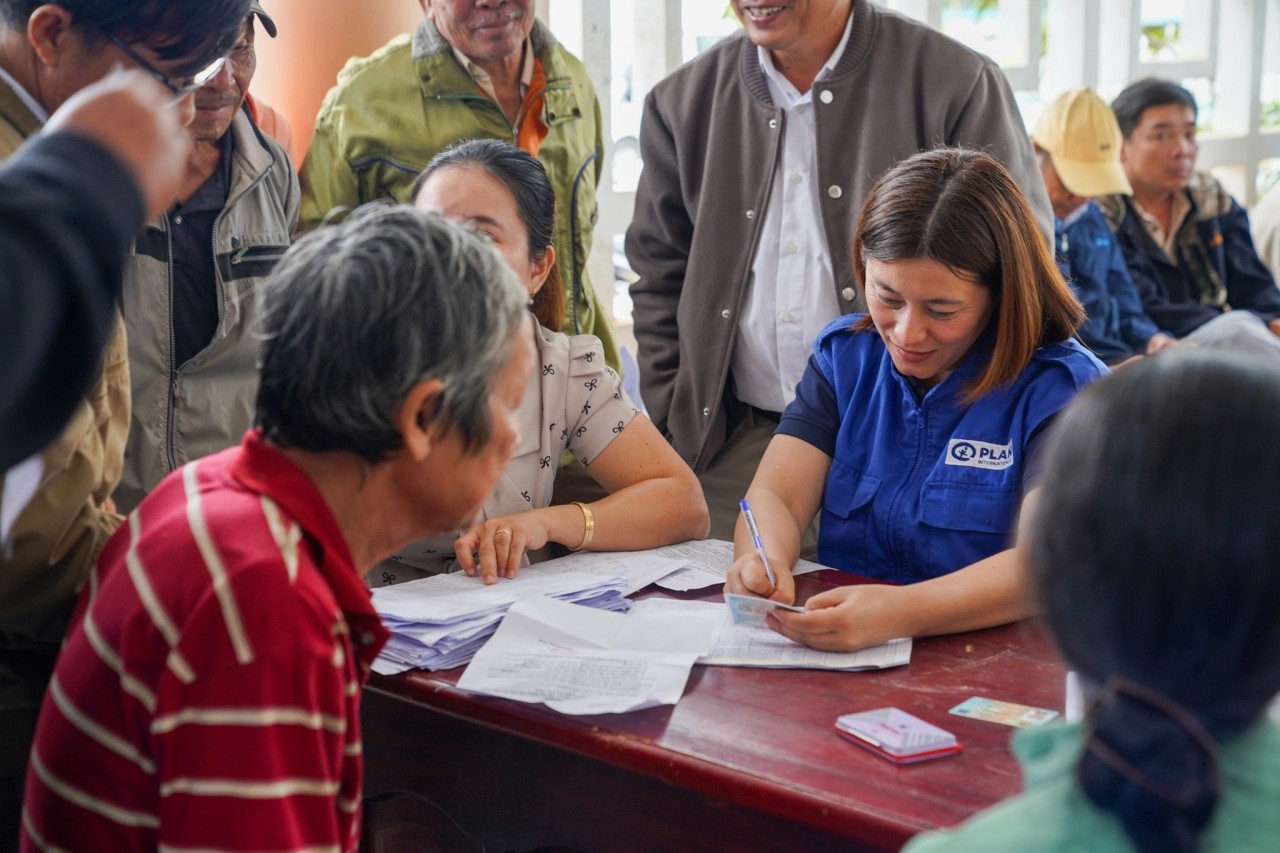 Plan International Vietnam Rolls Out VND 1.848 Billion Emergency Aid Package in Da Nang Plan International Vietnam Implements Emergency Aid Package Worth VND 1.848 Billion in Da Nang